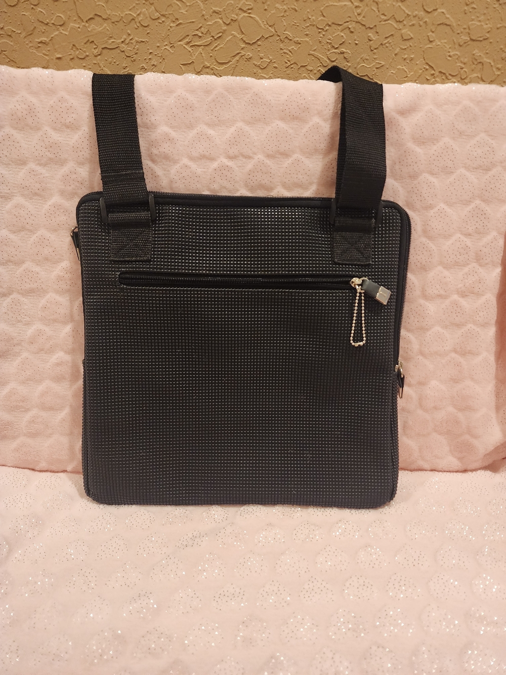 Black Men's Messenger Shoulder Bag - Minimal Crossbody Carry